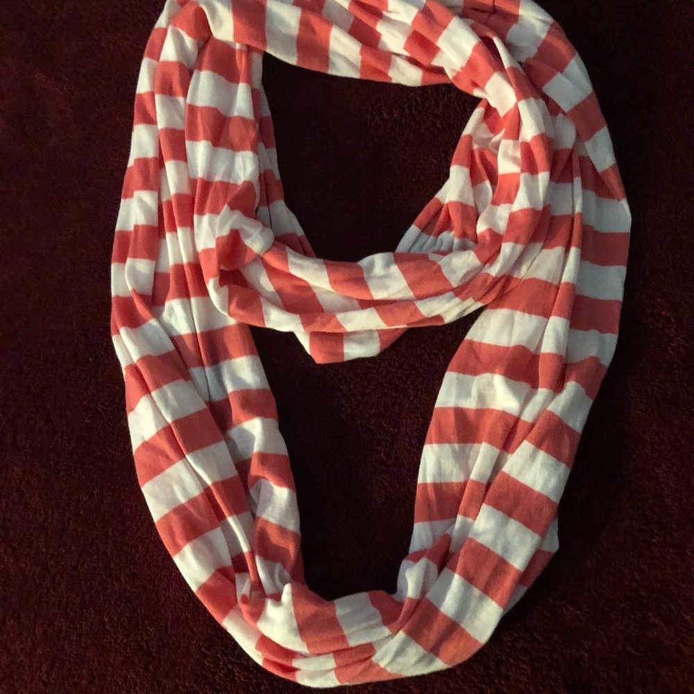 Infinity scarf - Picture 4 of 4